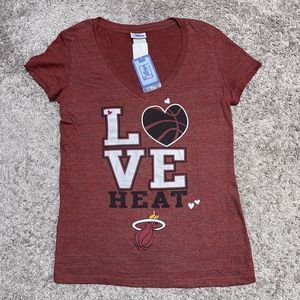 Miami Heat Women Medium Basketball V-Neck Graphic Print NBA